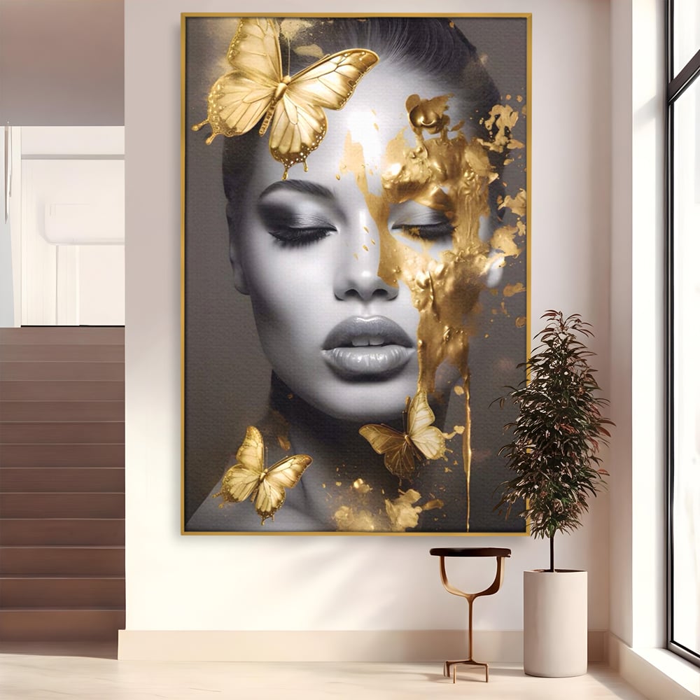 Tablou canvas cu tablou canvas cu portret de femeie si fluturi aurii, in rama de aluminiu auriu